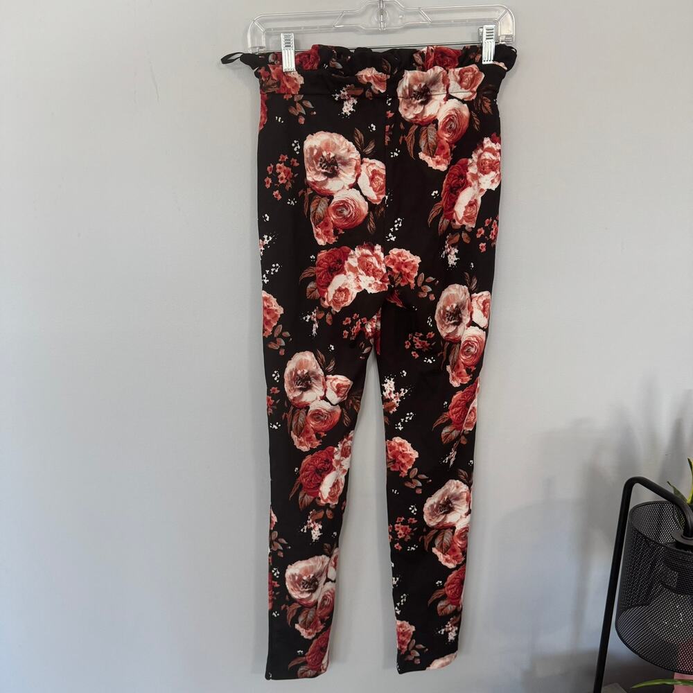 SHEIN Black Floral High Waisted Paper Bag Pants Size Small w/ Large Flower Print